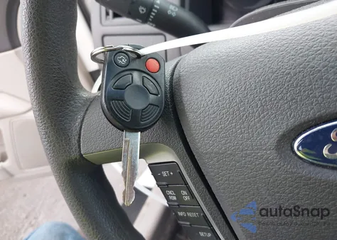 2011 Ford Fusion Se z USA, uszkodzony, nr VIN 3FAHP0HAXBR116097